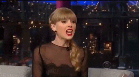 GIF de Taylor Swift qui hurle de frustration sur un plateau télé